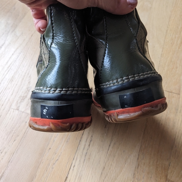 Sorel Green and orange waterproof boots size 8 - Picture 4 of 7